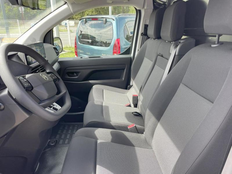 Citroën Jumpy 26 667 € Ht - 32% déja déduit Nouveau 3 places 2.0 Bhdi 145 Boite automatique identique trafic expert