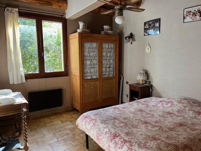 Maison - 205 m² - 9 pièces