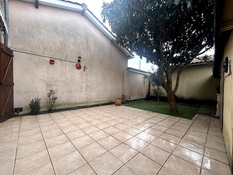 Maison - 105 m² - 4 pièces