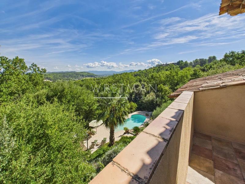 Villa - 176 m² - 6 pièces