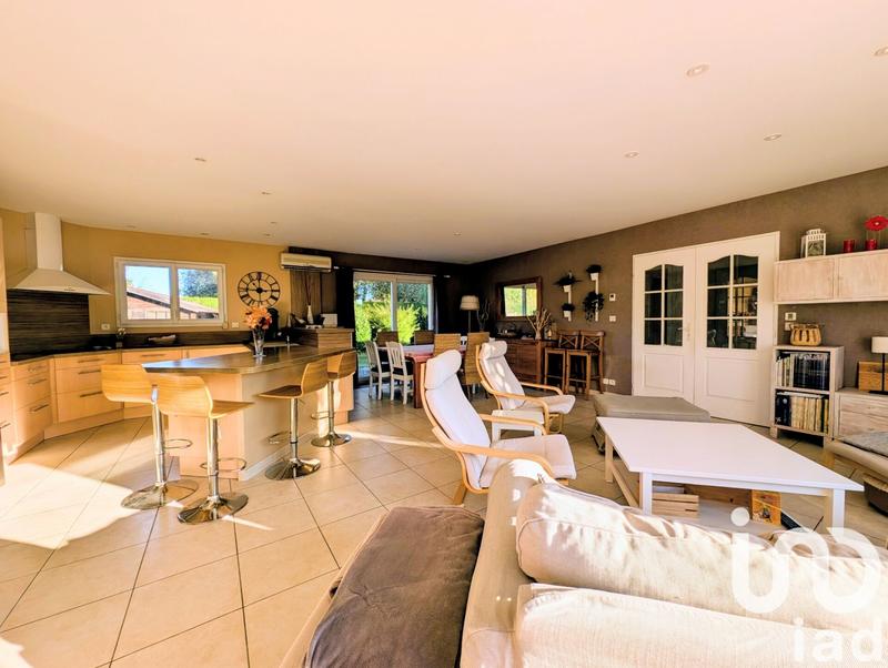 Maison - 140 m² - 5 pièces