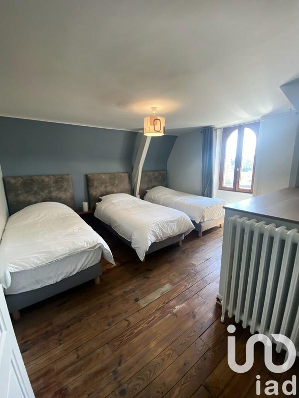 Maison - 185 m² - 8 pièces