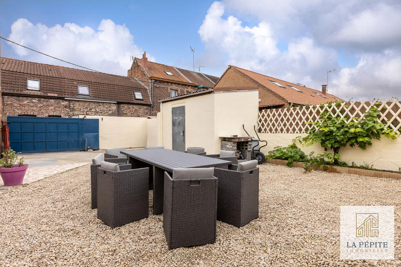 Maison - 95 m² - 4 pièces