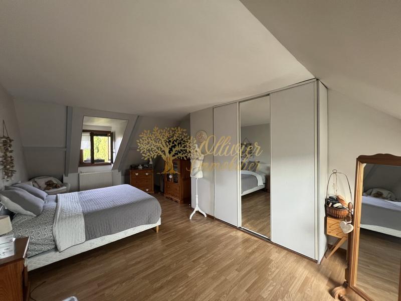 Pavillon - 140 m² - 5 pièces