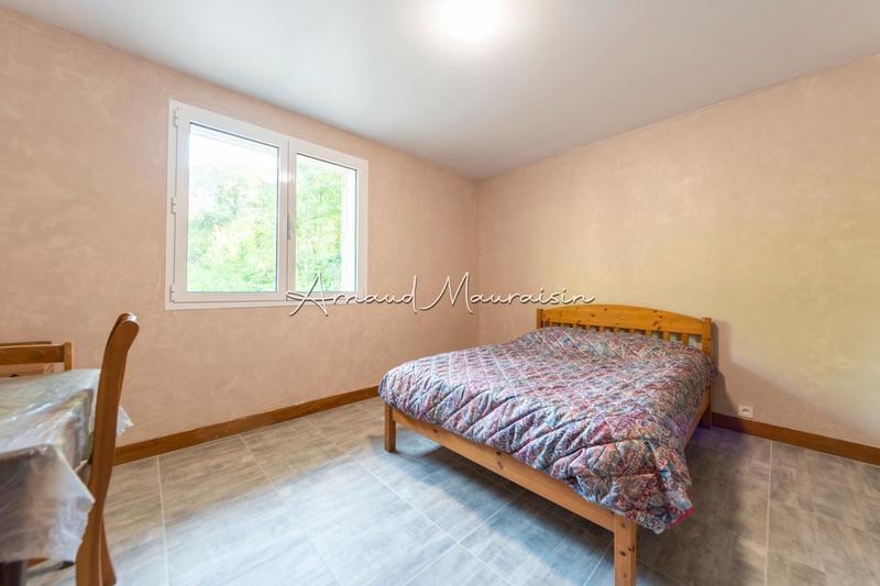 Villa - 300 m² - 7 pièces