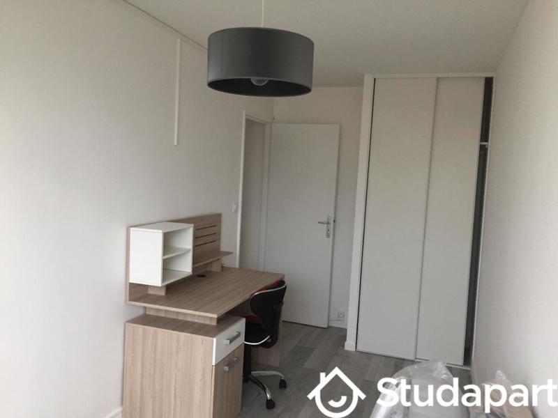 Chambre - 10 m² - 1 pièce