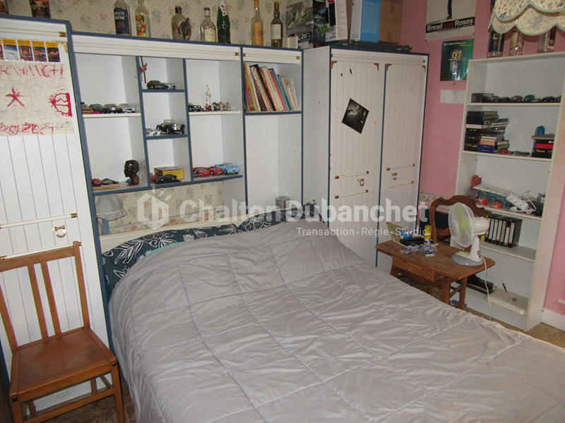 Maison - 235 m² - 9 pièces