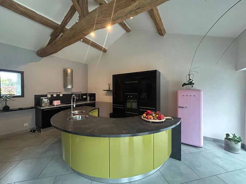 Maison - 185 m² - 8 pièces