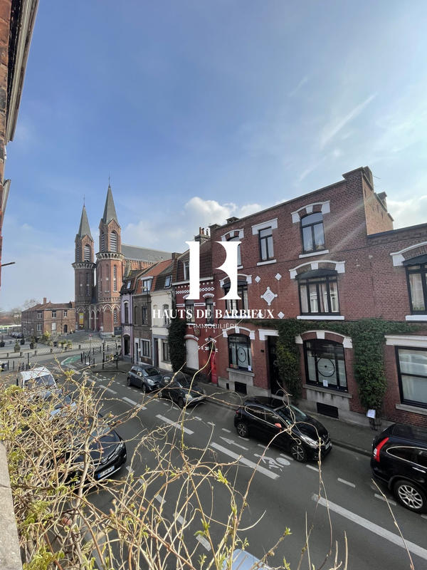 Maison - 234 m² - 9 pièces