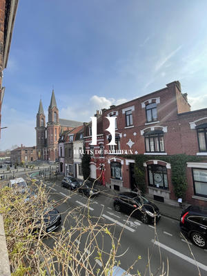 Maison - 234 m² - 9 pièces