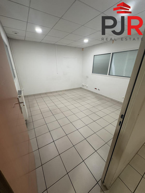 Local commercial - 255 m²