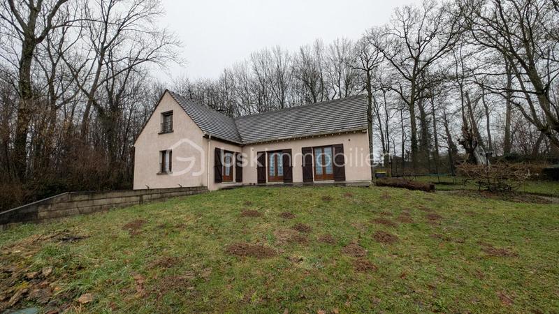 Maison traditionnelle - 170 m² - 8 pièces