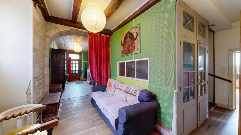 Maison - 330 m² - 9 pièces