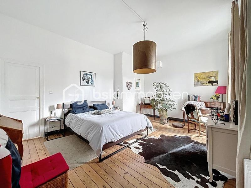 Maison de maîtres - 311 m² - 9 pièces