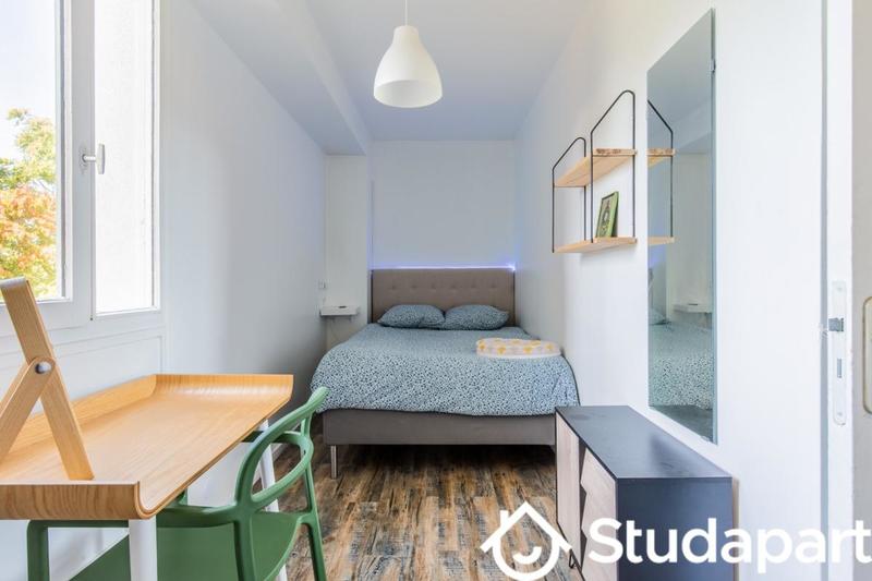 Chambre - 10 m² - 1 pièce