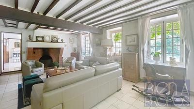 Maison ancienne - 340 m² - 10 pièces
