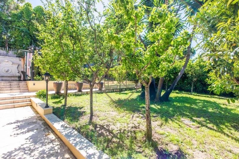 Villa - 247 m² - 6 pièces