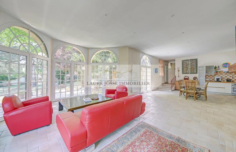 Maison contemporaine - 168 m² - 6 pièces