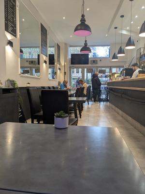 Local commercial - 112 m² - 4 pièces