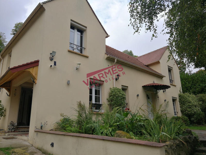 Maison - 196 m² - 8 pièces