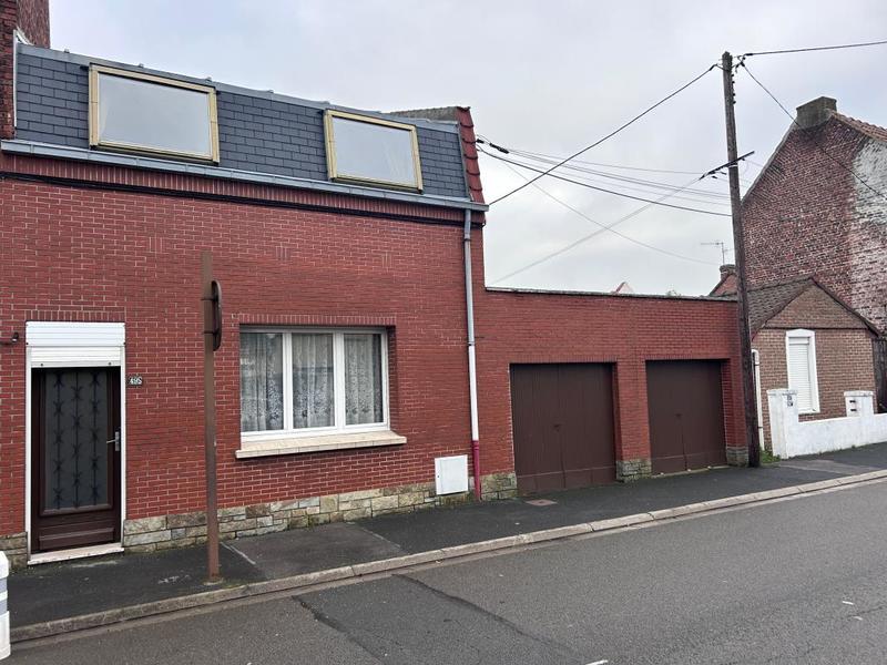 Maison - 97 m² - 4 pièces