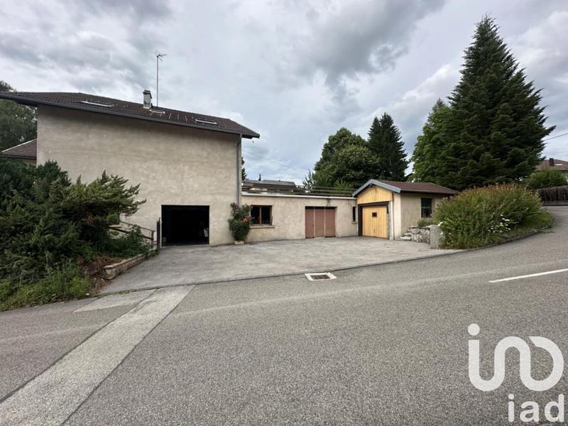 Maison - 186 m² - 9 pièces