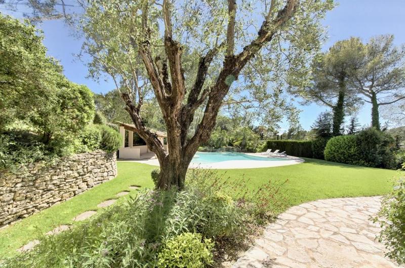 Villa - 540 m² - 13 pièces