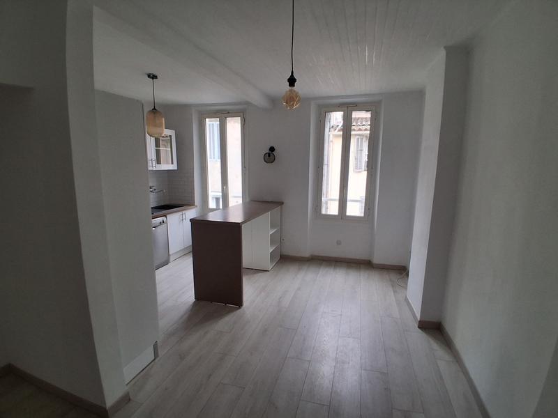 Appartement - 93 m² - 4 pièces