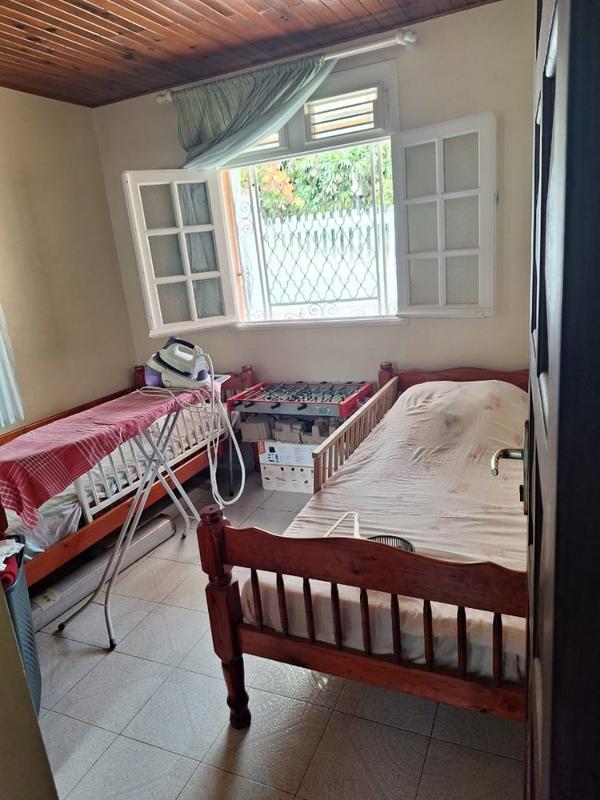 Maison - 216 m² - 6 pièces