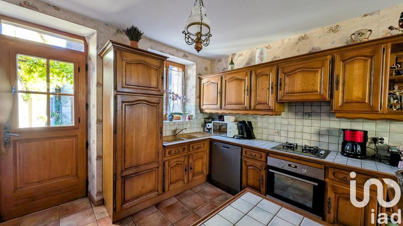 Maison - 230 m² - 8 pièces