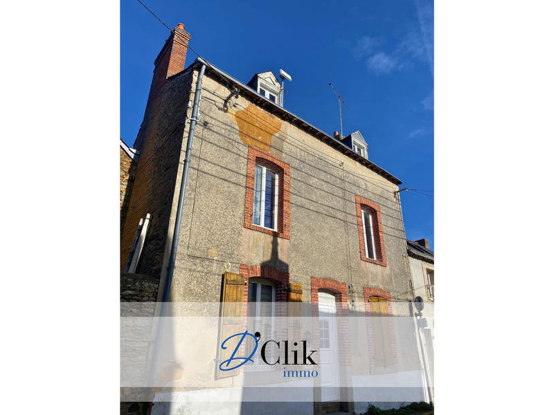 Maison - 223 m² - 8 pièces