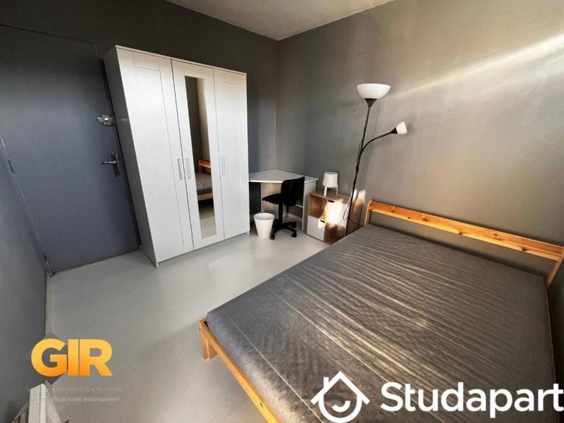 Chambre - 17 m² - 1 pièce