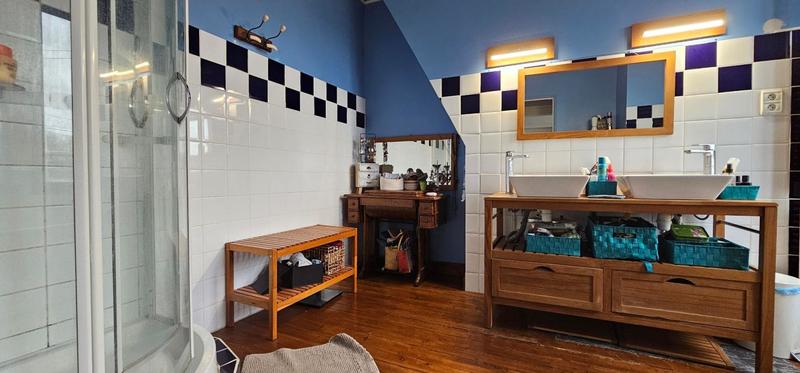 Maison de maîtres - 181 m² - 7 pièces