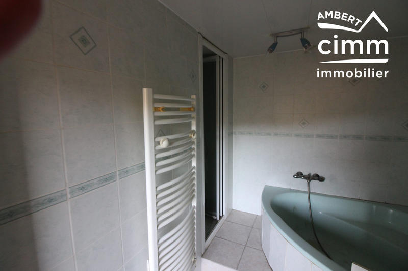 Maison - 110 m² - 10 pièces