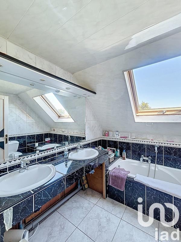 Maison - 145 m² - 6 pièces