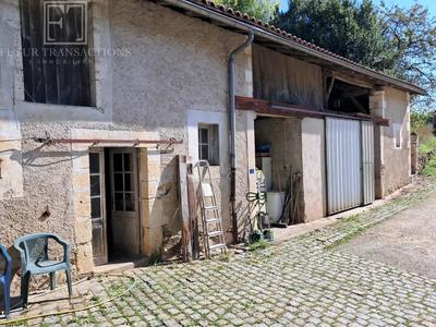 Propriété - 90 m² - 4 pièces