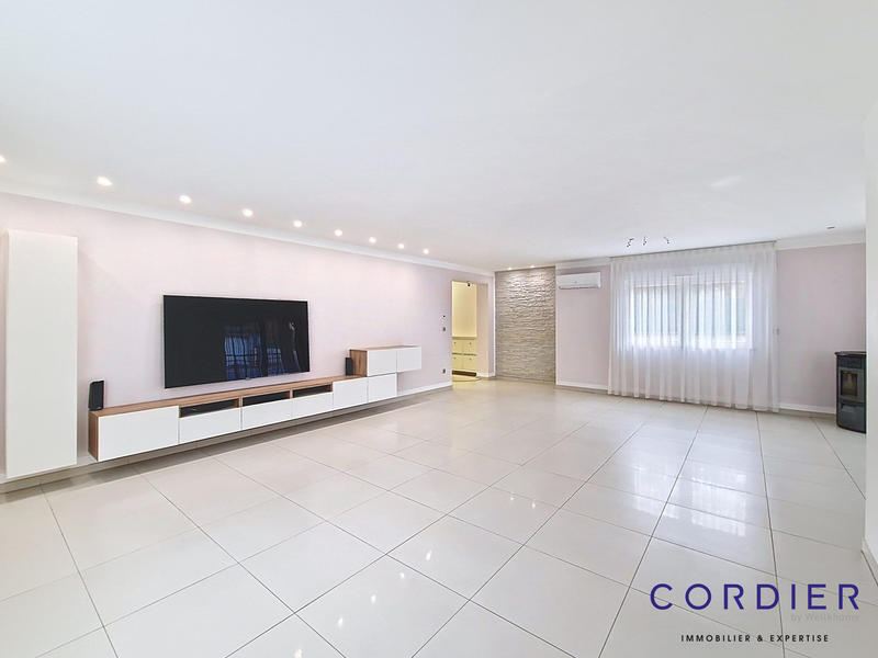 Appartement - 151 m² - 5 pièces