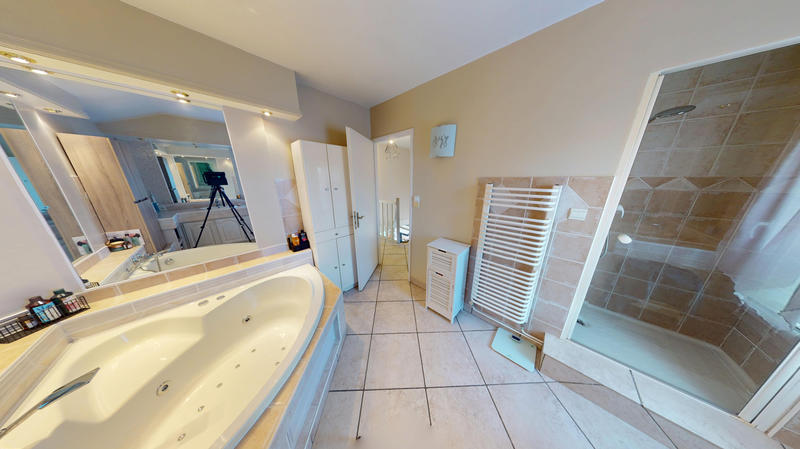 Maison - 106 m² - 5 pièces