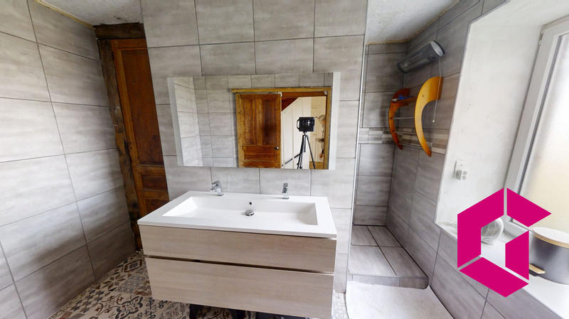 Maison ancienne - 207 m² - 7 pièces