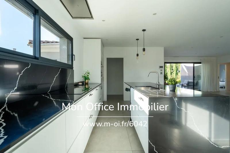 Maison - 170 m² - 6 pièces