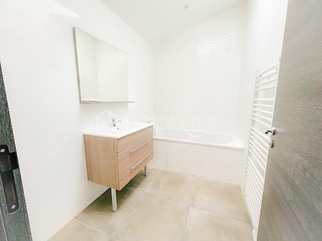 Duplex - 93 m² - 4 pièces