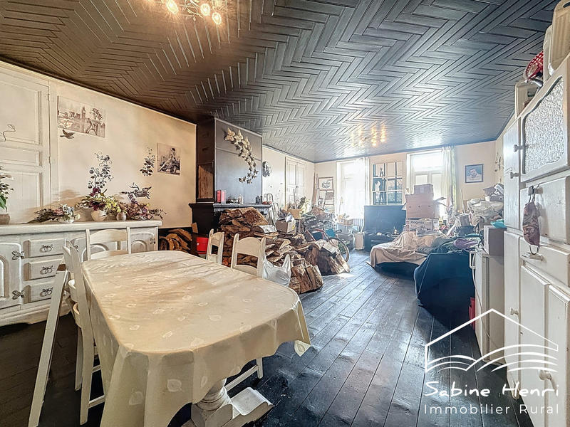 Maison - 235 m² - 10 pièces