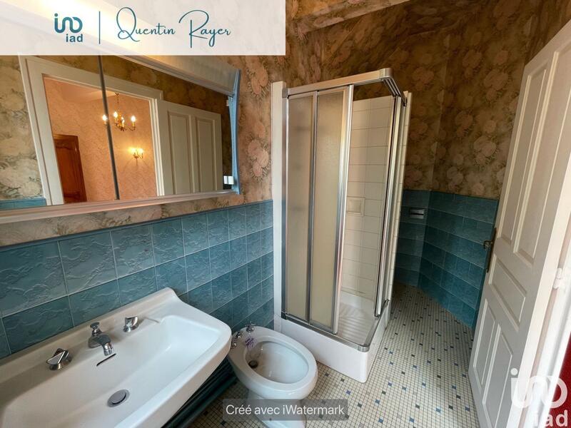 Maison - 203 m² - 7 pièces