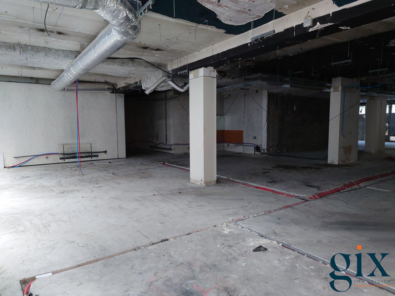 Local commercial - 363 m²