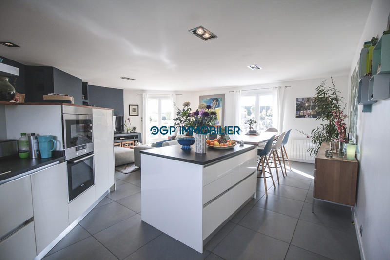 Villa - 174 m² - 6 pièces