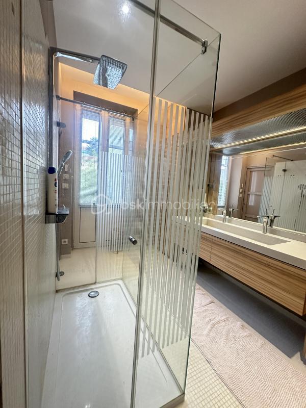 Maison de ville - 290 m² - 7 pièces