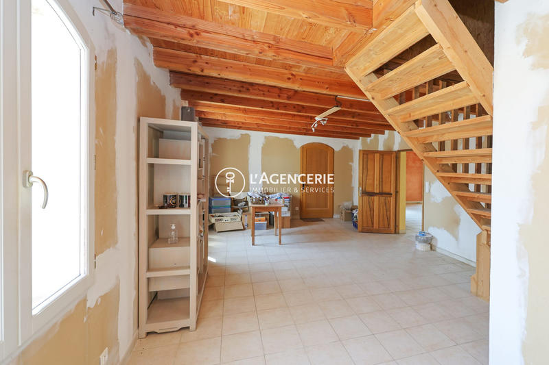 Local commercial - 246 m²