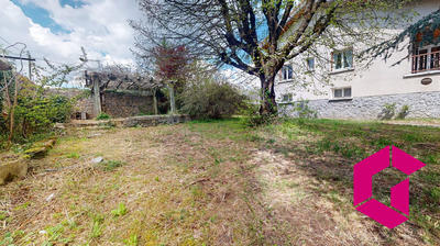 Maison - 192 m² - 7 pièces