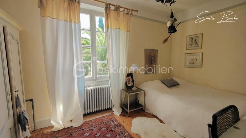 Maison de maîtres - 190 m² - 10 pièces