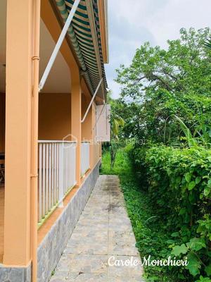 Maison - 193 m² - 8 pièces